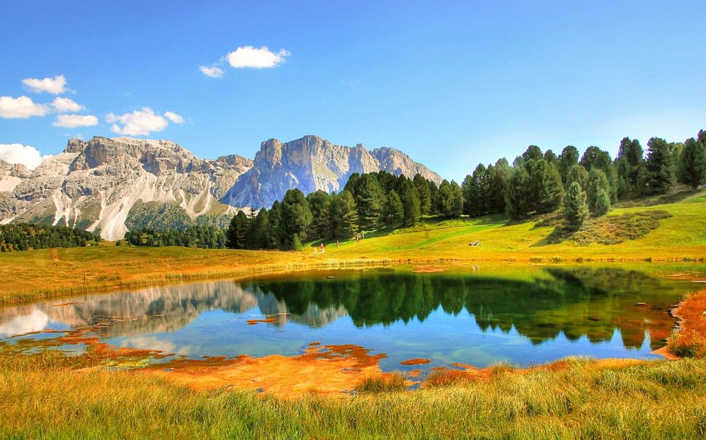 Ecosistema léntico: lago en Dolomite