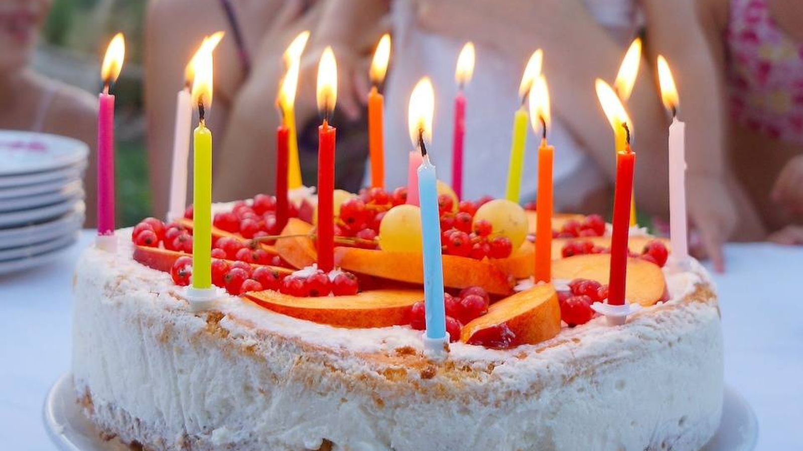 ¿Cómo se dice "feliz cumpleaños" en latín? YuBrain